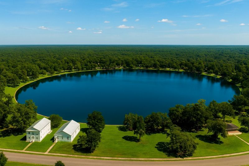 Best Bathtub Installation pros in Defuniak Springs, FL